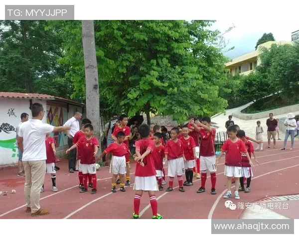 刘敏独家解析足球技巧与战术心得助你提升球技与比赛表现 刘敏独家解析足球技巧与战术心得助你提升球技与比赛表现